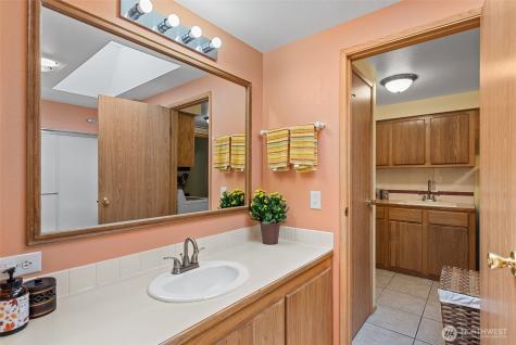 2736 NW Columbia Avenue East Wenatchee WA 98802