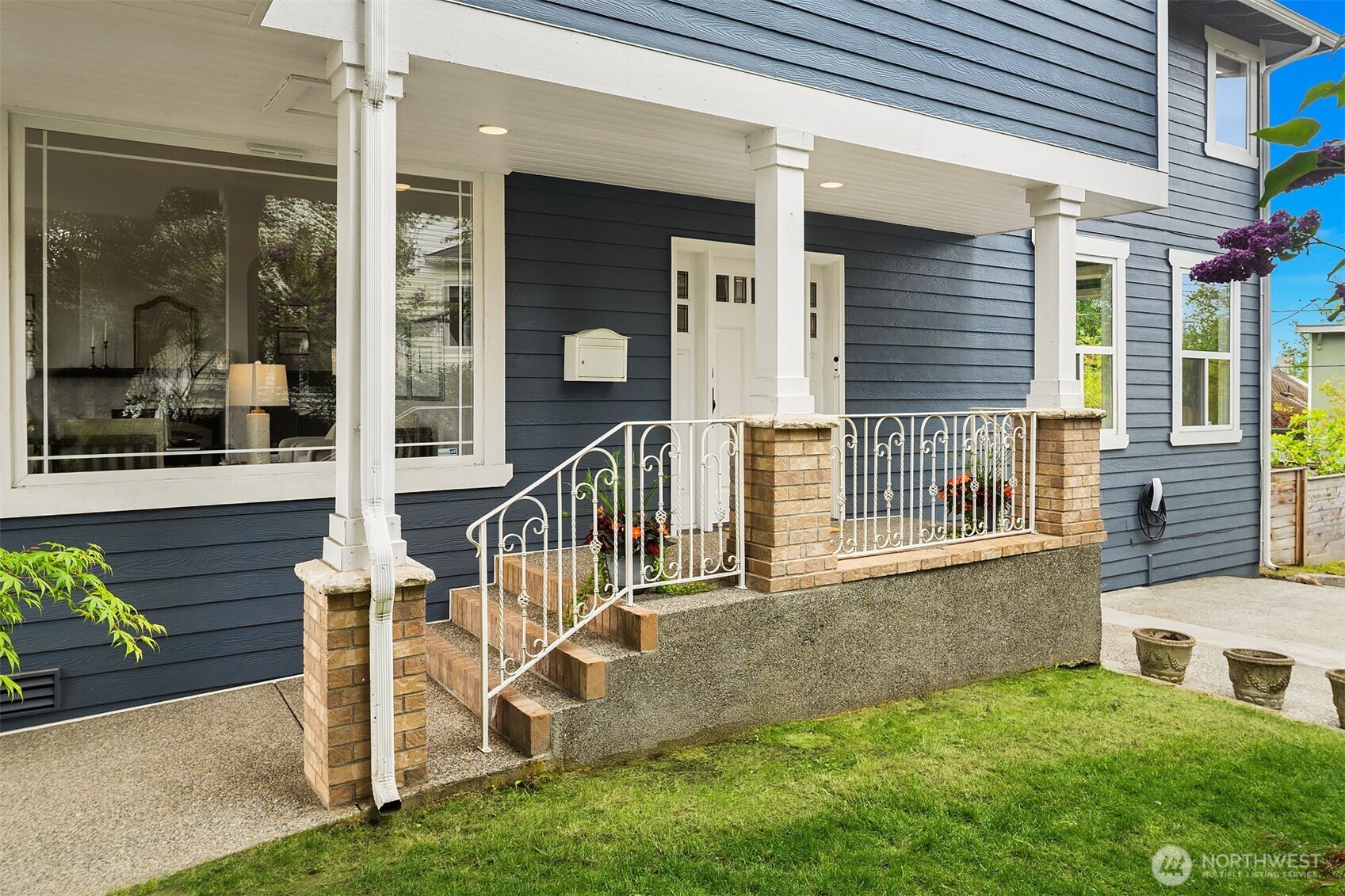 915 30th Avenue S Seattle WA 98144