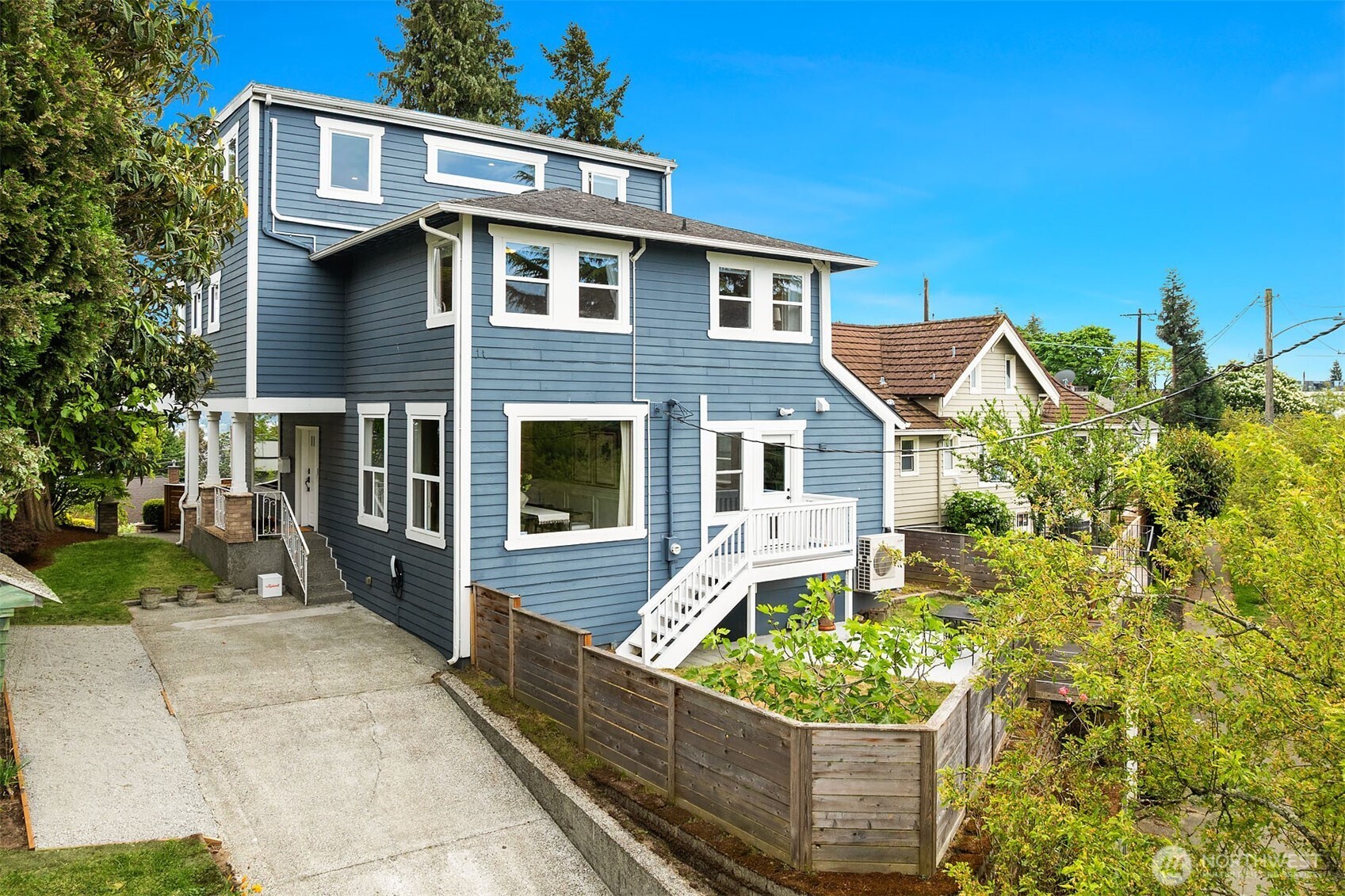 915 30th Avenue S Seattle WA 98144