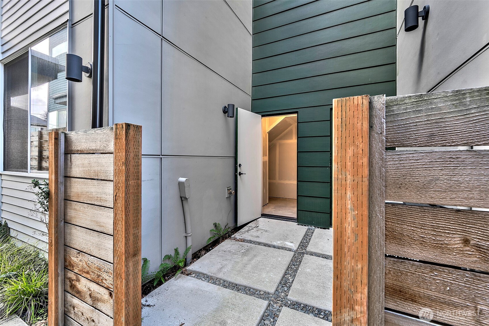 1605 S Washington Street Seattle WA 98144