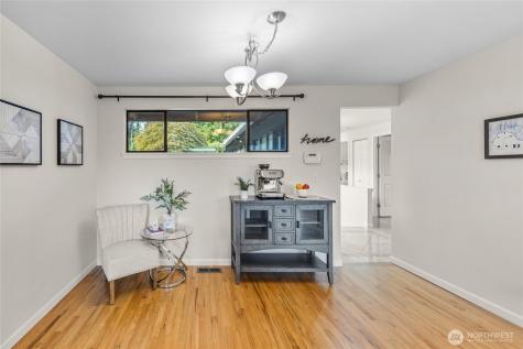 17127 NE 8th Place Bellevue WA 98008