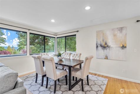 17127 NE 8th Place Bellevue WA 98008