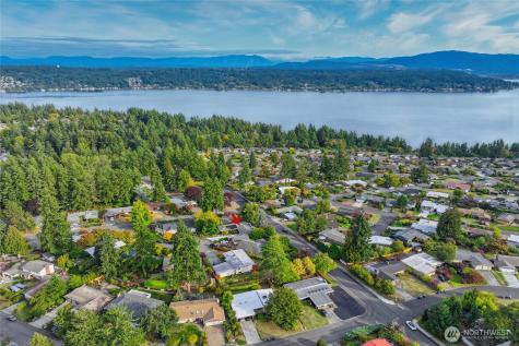 17127 NE 8th Place Bellevue WA 98008