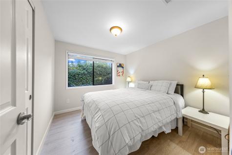 17127 NE 8th Place Bellevue WA 98008