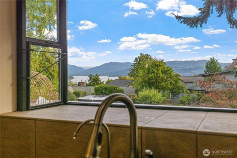 17127 NE 8th Place Bellevue WA 98008