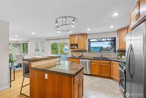 17127 NE 8th Place Bellevue WA 98008