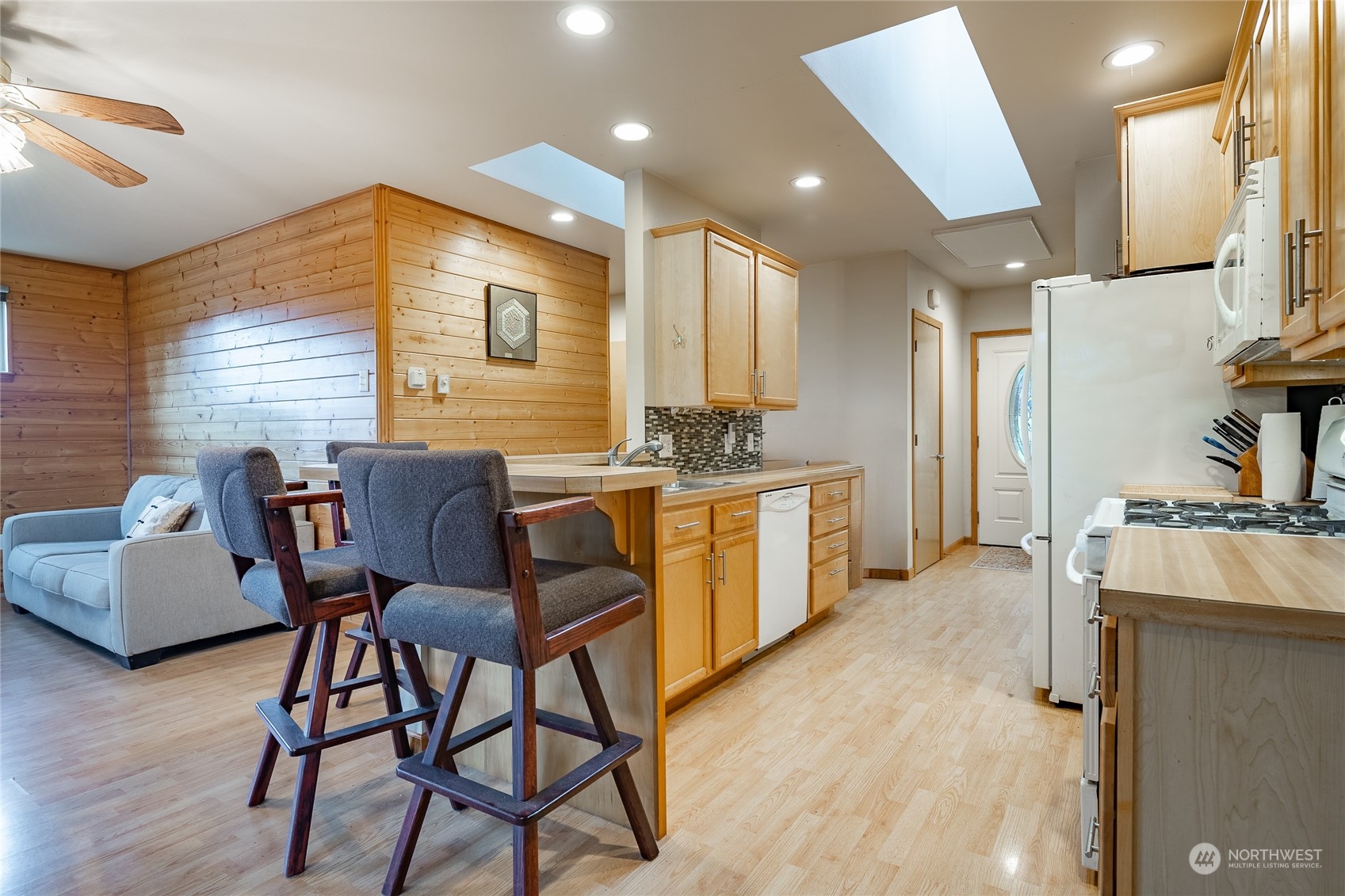 2940 Cedar Avenue Lummi Island WA 98262