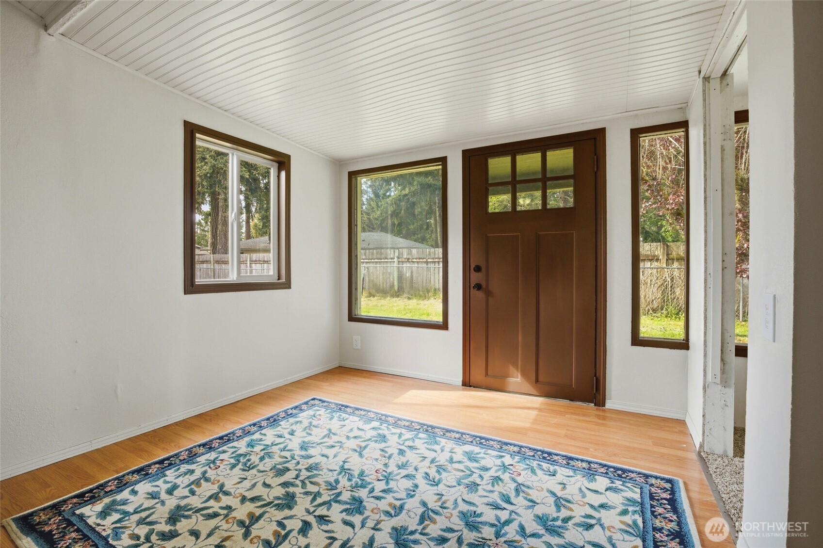 122 Raintree Loop SE Rainier WA 98576