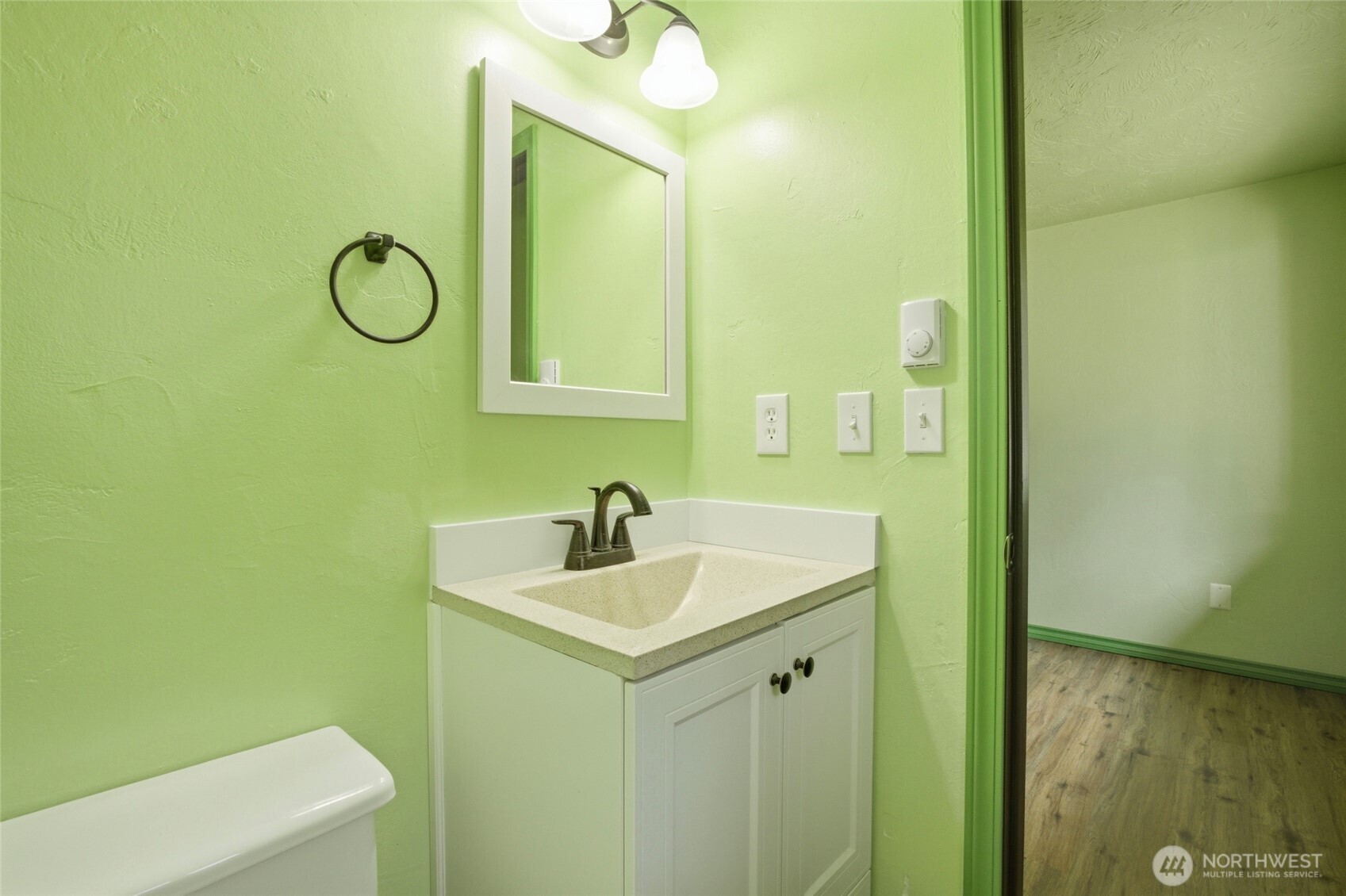 122 Raintree Loop SE Rainier WA 98576