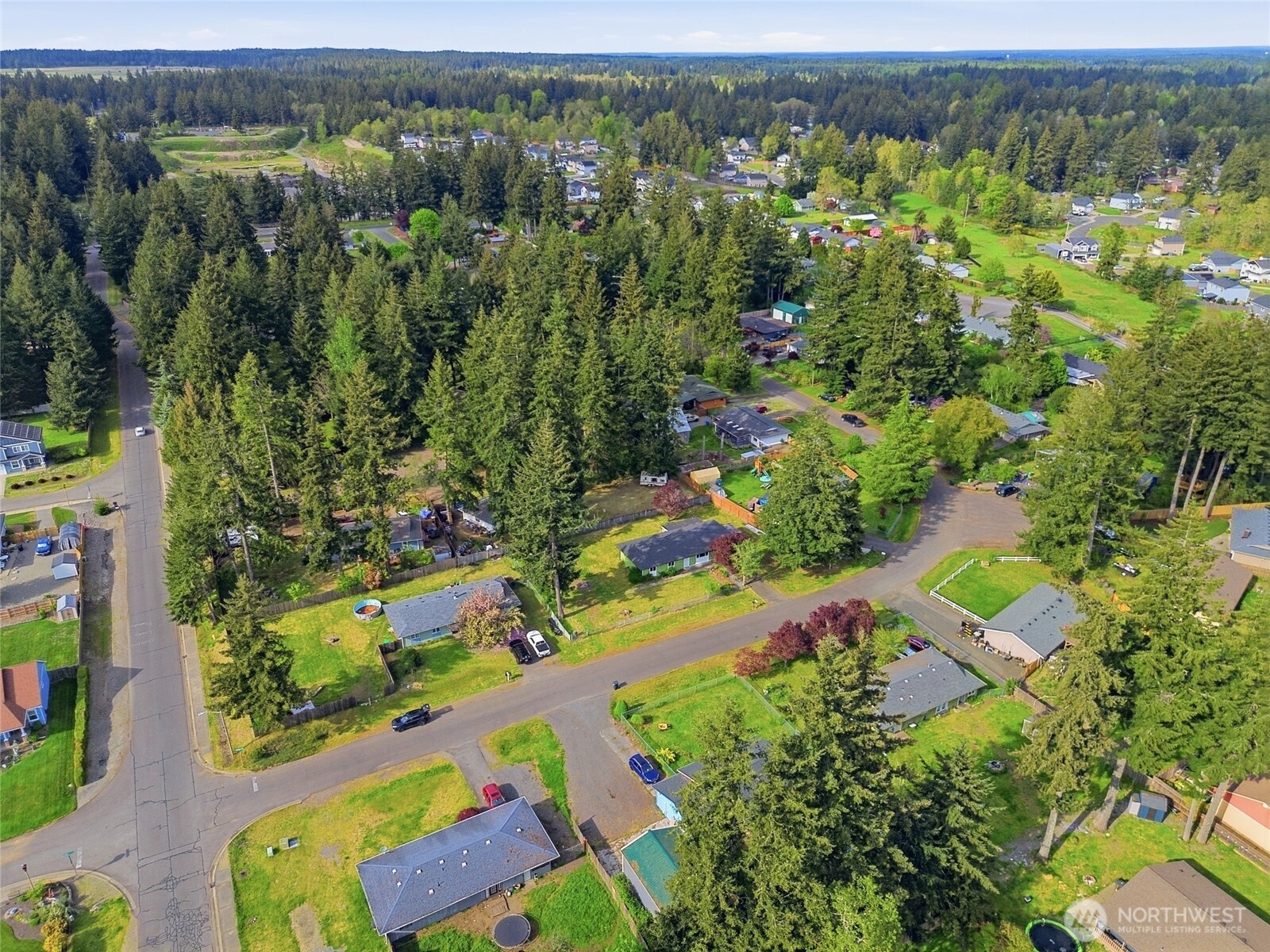 122 Raintree Loop SE Rainier WA 98576