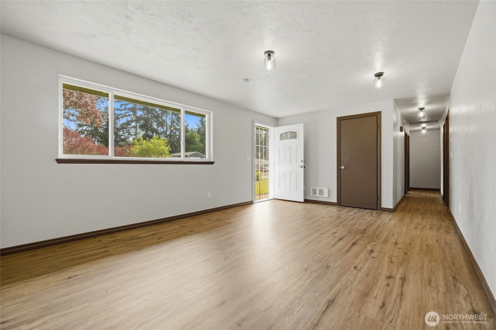 122 Raintree Loop SE Rainier WA 98576