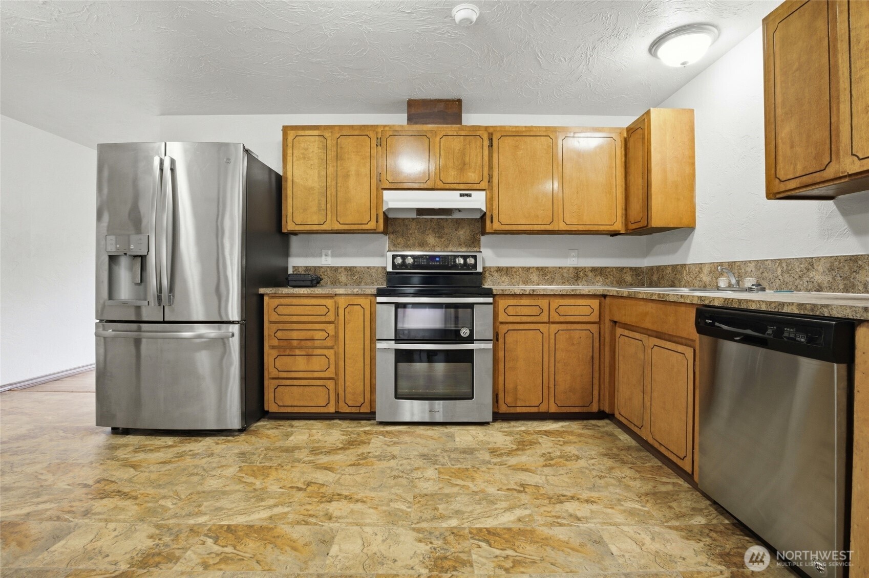 122 Raintree Loop SE Rainier WA 98576