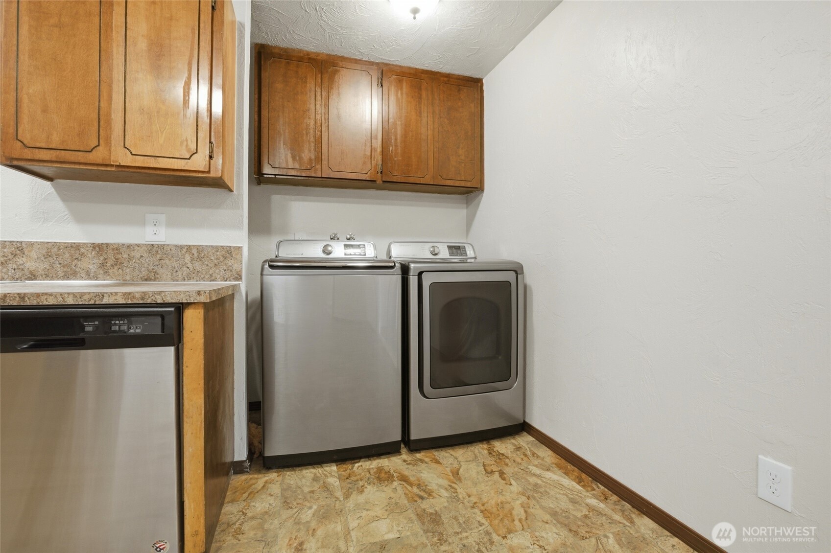 122 Raintree Loop SE Rainier WA 98576