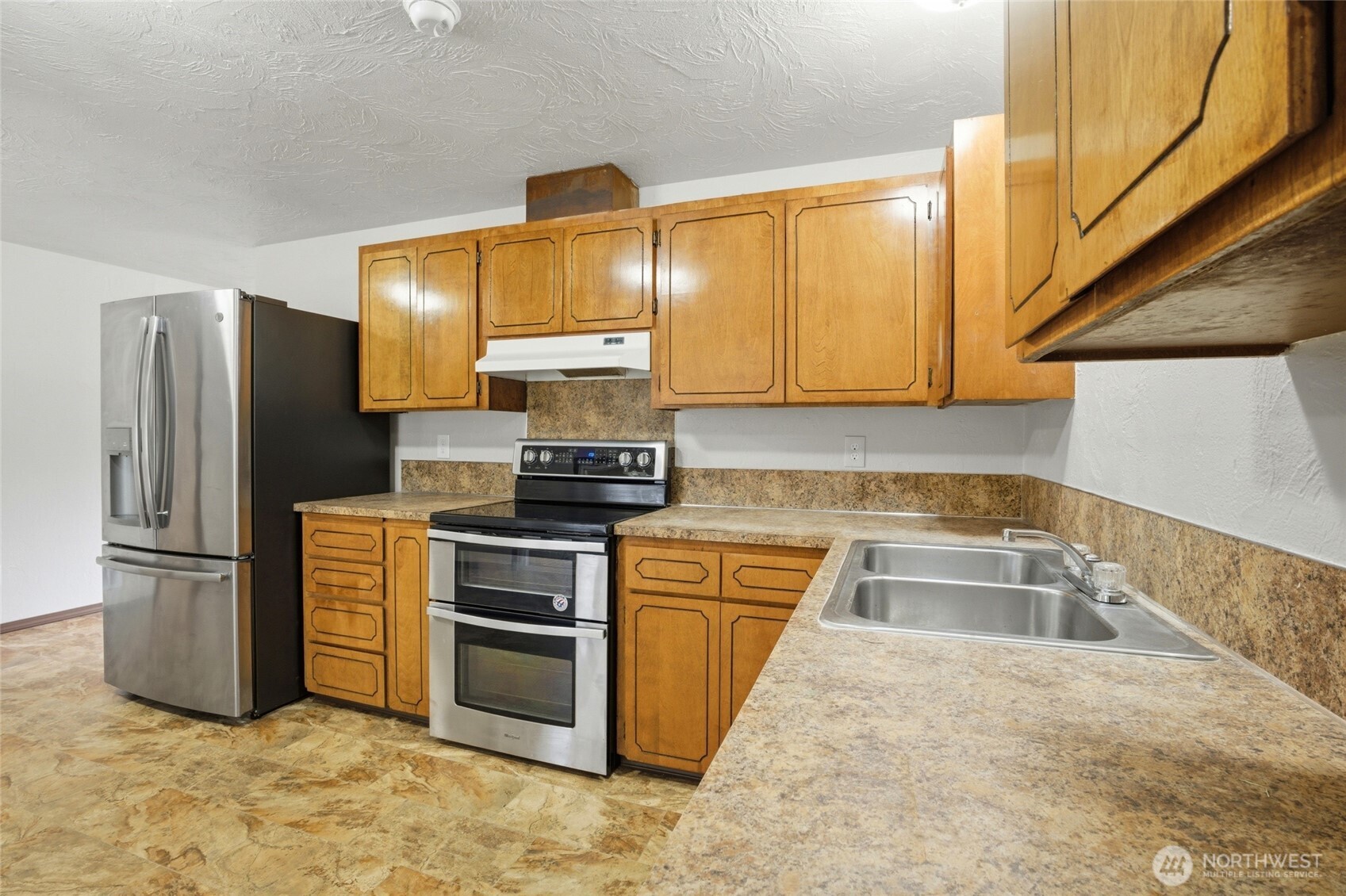 122 Raintree Loop SE Rainier WA 98576