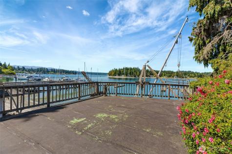 1954 NE Grandview Boulevard Keyport WA 98345