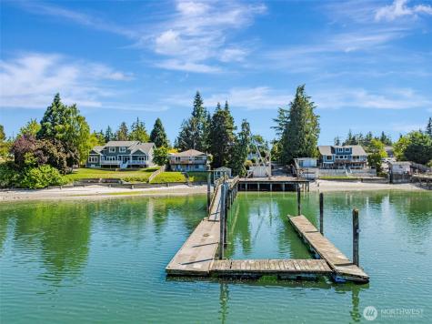 1954 NE Grandview Boulevard Keyport WA 98345