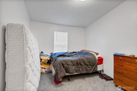 12422 26th Avenue E Tacoma WA 98445