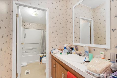 12422 26th Avenue E Tacoma WA 98445