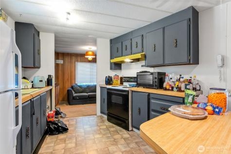 12422 26th Avenue E Tacoma WA 98445