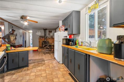 12422 26th Avenue E Tacoma WA 98445