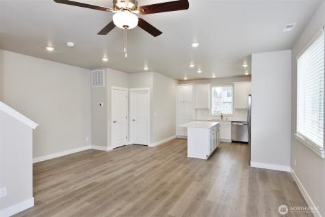 8776 151st Street E Puyallup WA 98375