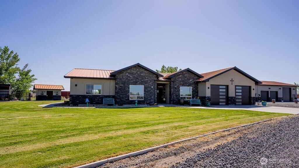 3962 Road F NE Moses Lake WA 98837