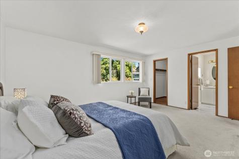 12109 SE 68th Place Bellevue WA 98006