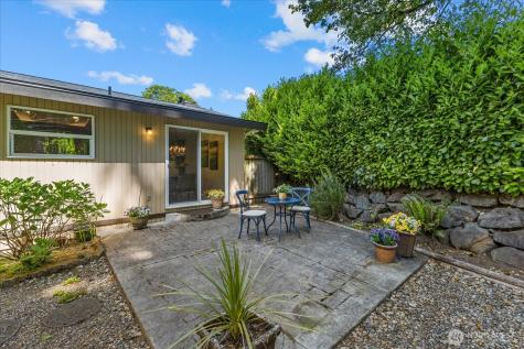 12109 SE 68th Place Bellevue WA 98006