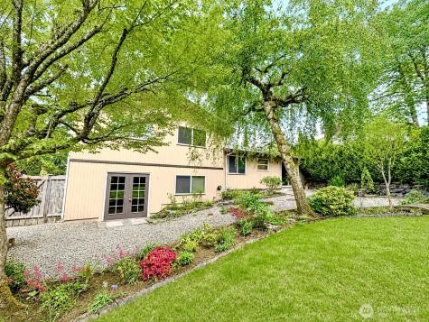 12109 SE 68th Place Bellevue WA 98006