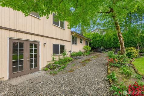 12109 SE 68th Place Bellevue WA 98006