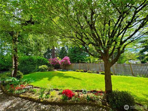 12109 SE 68th Place Bellevue WA 98006