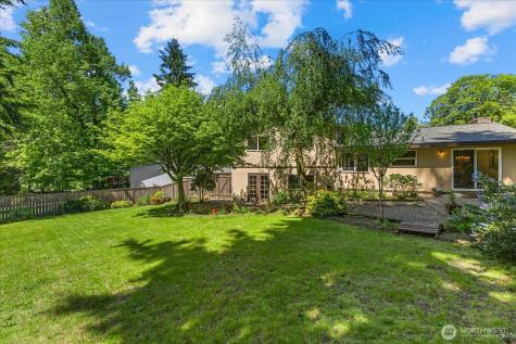 12109 SE 68th Place Bellevue WA 98006