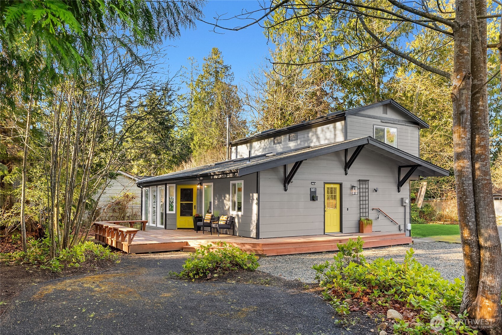 881 Park Avenue NE Bainbridge Island WA 98110