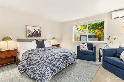 881 Park Avenue NE Bainbridge Island WA 98110