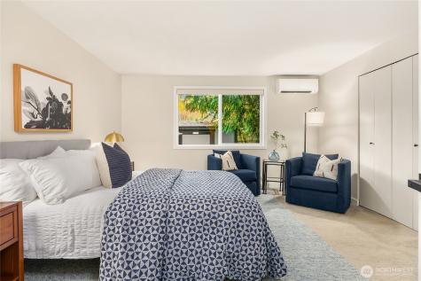 881 Park Avenue NE Bainbridge Island WA 98110