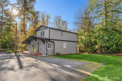 881 Park Avenue NE Bainbridge Island WA 98110
