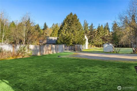 881 Park Avenue NE Bainbridge Island WA 98110