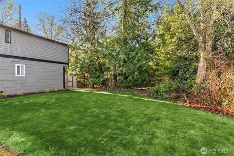 881 Park Avenue NE Bainbridge Island WA 98110