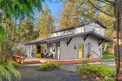 881 Park Avenue NE Bainbridge Island WA 98110