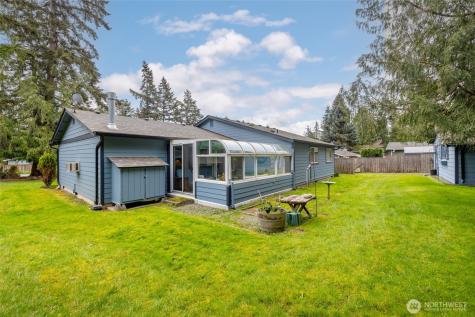 319 Shelter Bay Drive La Conner WA 98257