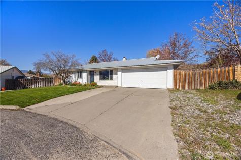 928 Selkirk Place Brewster WA 98812