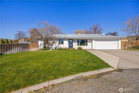928 Selkirk Place Brewster WA 98812