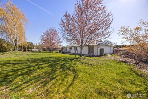 928 Selkirk Place Brewster WA 98812