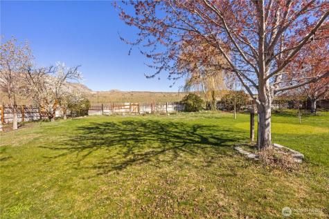 928 Selkirk Place Brewster WA 98812