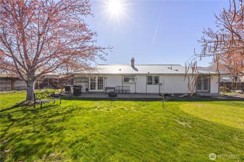 928 Selkirk Place Brewster WA 98812