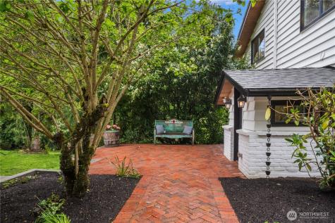 15018 152nd Avenue NE Woodinville WA 98072
