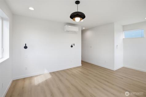 4517 35th Avenue S Seattle WA 98118