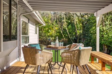 5344 Ruby Place NE Bainbridge Island WA 98110