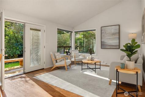 5344 Ruby Place NE Bainbridge Island WA 98110