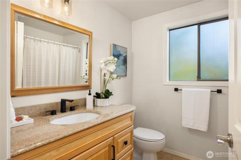 5344 Ruby Place NE Bainbridge Island WA 98110